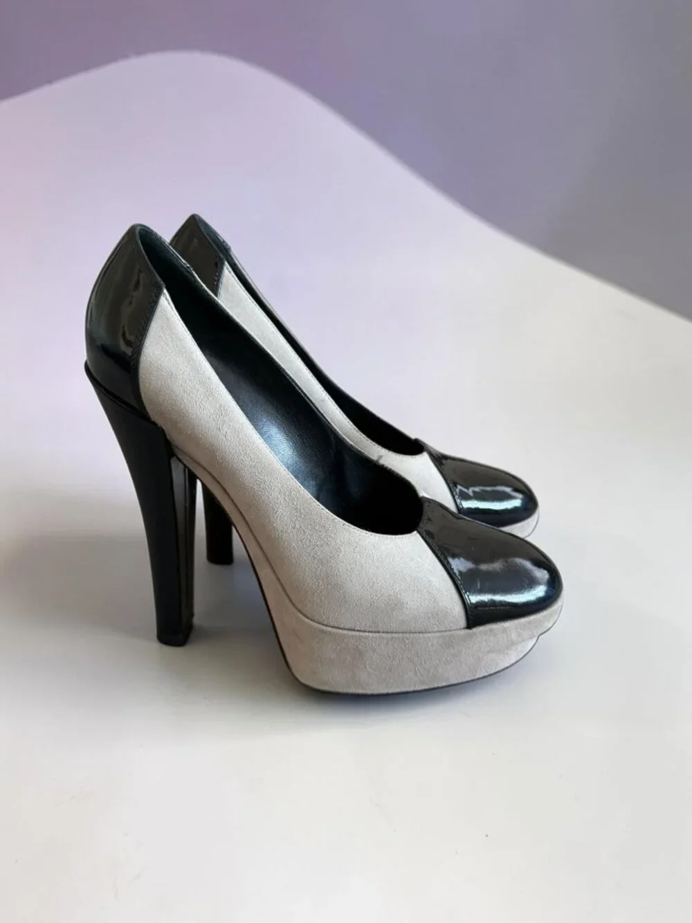 LOUIS VUITTON Gray Black Suede Patent Leather Platform Heels Size 36 / US 6